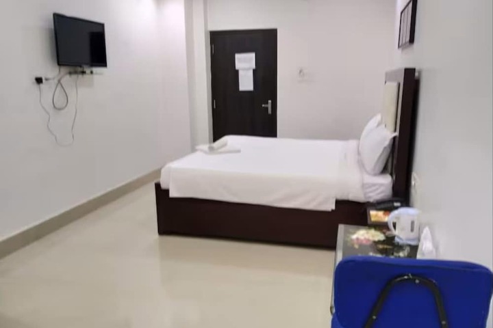 Room 15 of 23