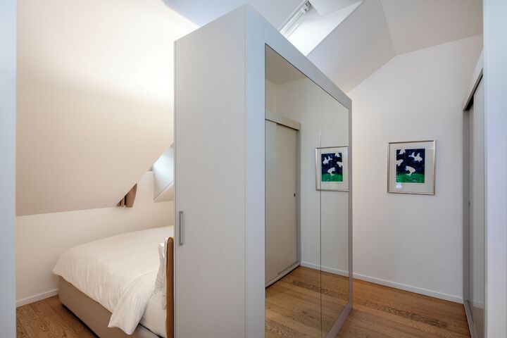 Room 15 of 50