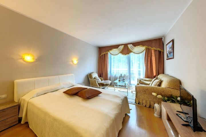Room 21 of 82