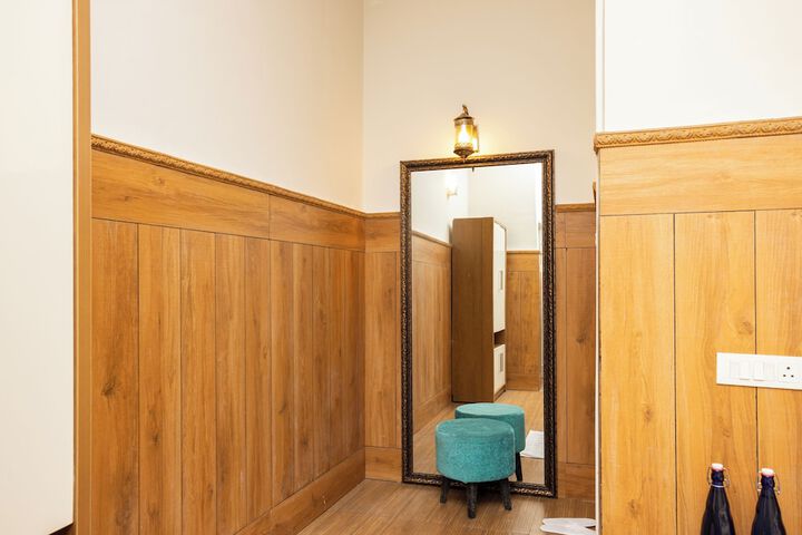 Room 4 of 55