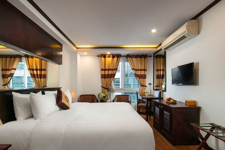 Room 25 of 97