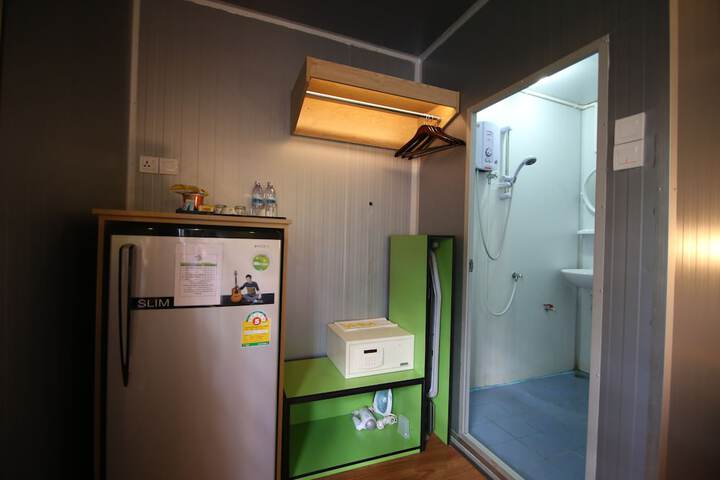 Room 15 of 35