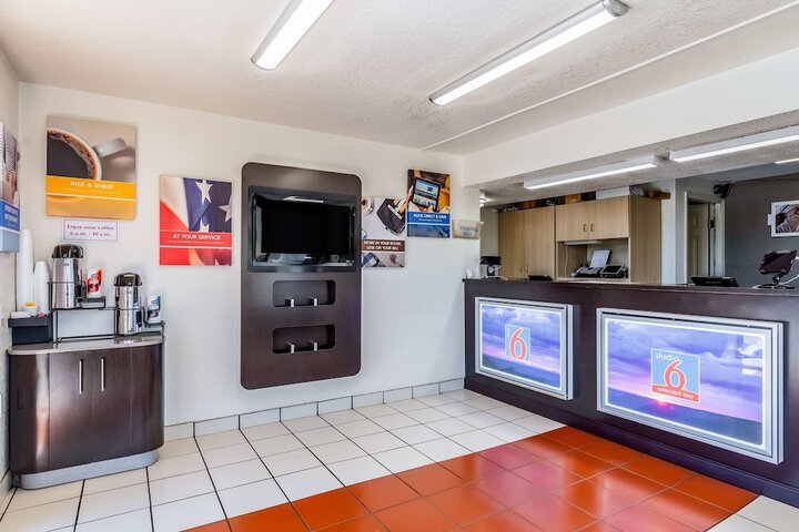 Breakfast/Coffee Service 37 of 39