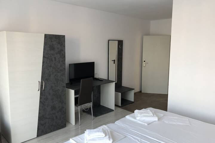 Room 19 of 134