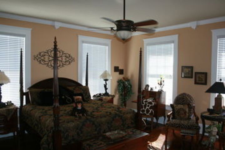 Room 4 of 13