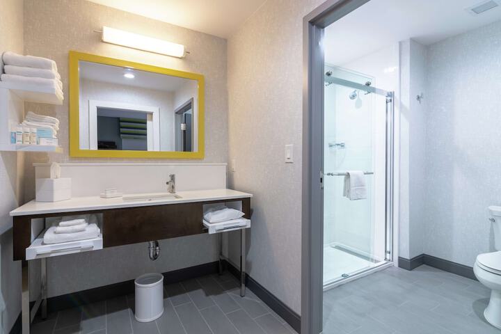 Bathroom shower