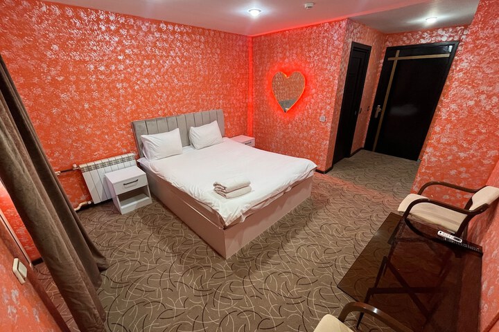 Room 18 of 50