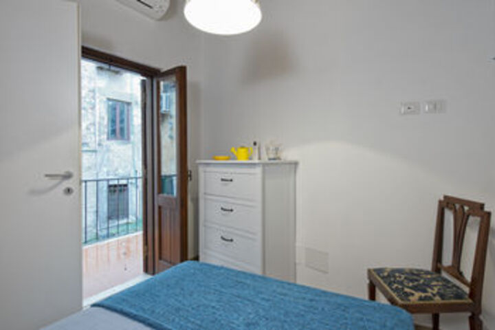 Room 115 of 477