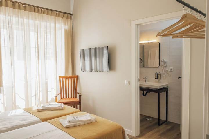 Room 7 of 30
