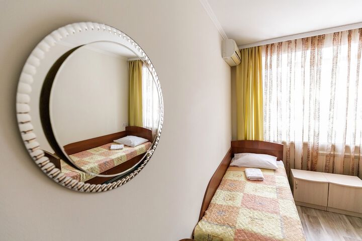 Room 43 of 75
