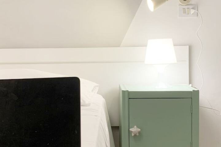 Room 45 of 118