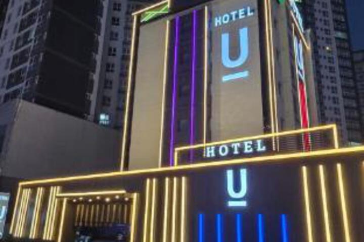 Hotel 4 of 14