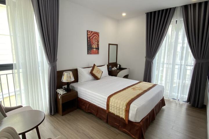 Room 3 of 17
