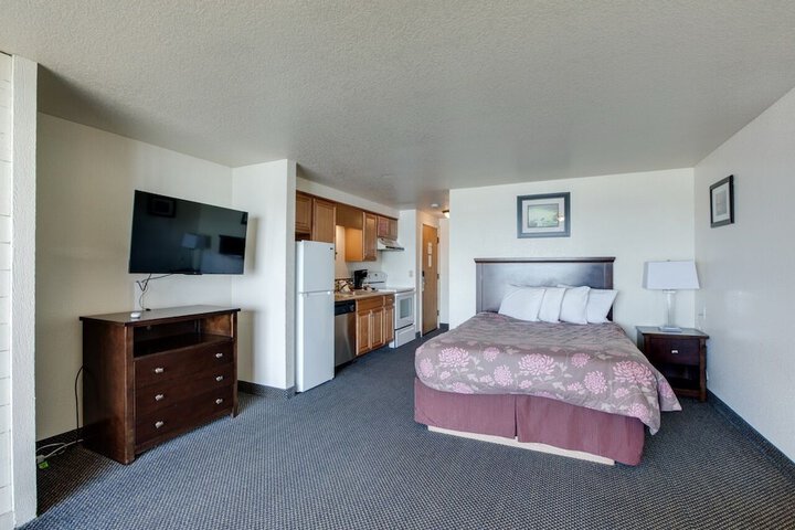 Room 14 of 76