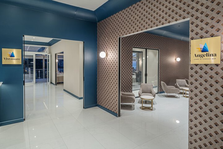 Hotel Interior 5 of 211