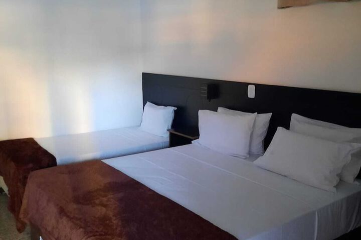 Room 7 of 10