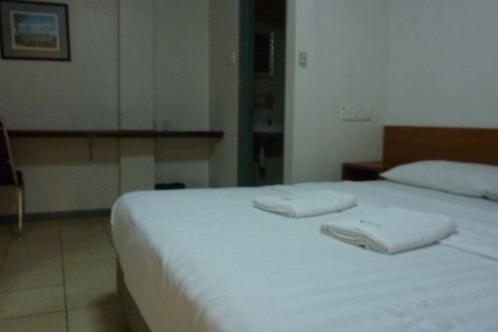 Room 7 of 17