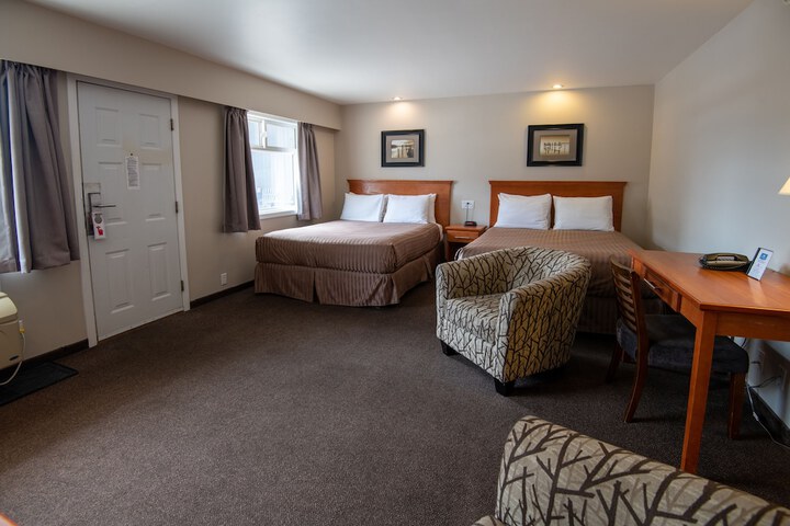 Room 17 of 43