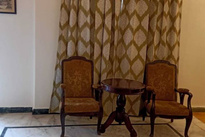 Room 17 of 47
