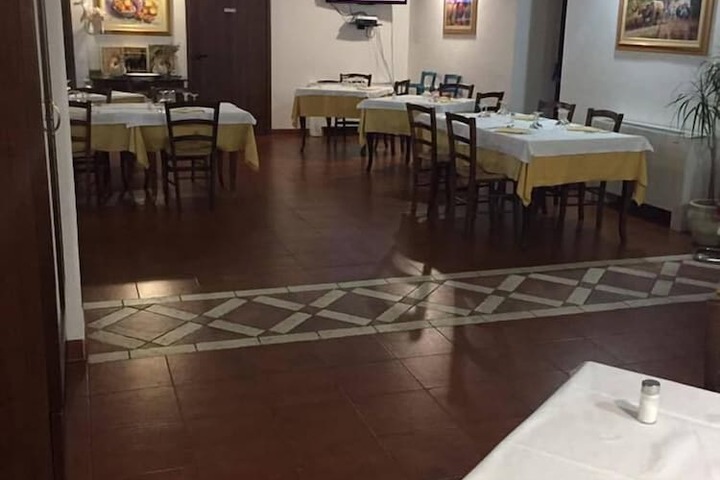 Dining 50 of 87
