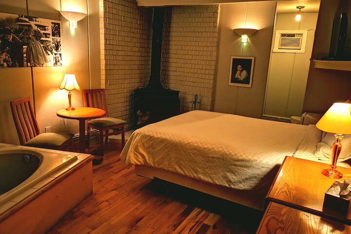 Room 16 of 63