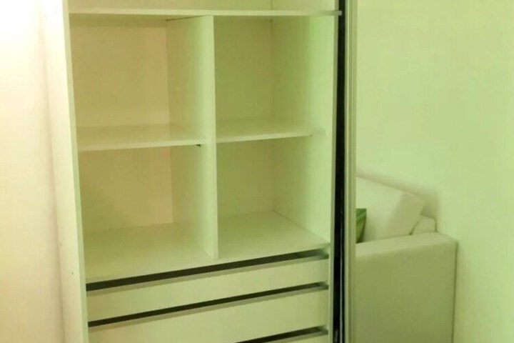 Room 8 of 23