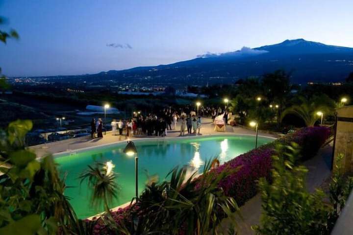 Pool Hotel
