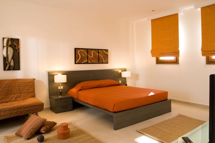 Room 4 of 53