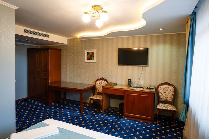 Room 20 of 34