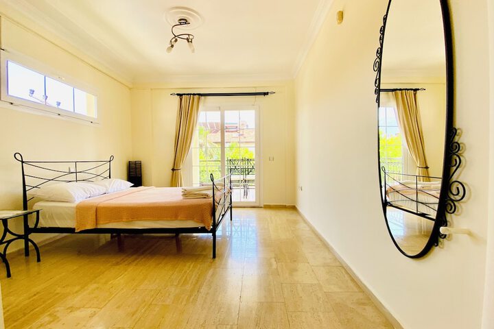 Room 16 of 82