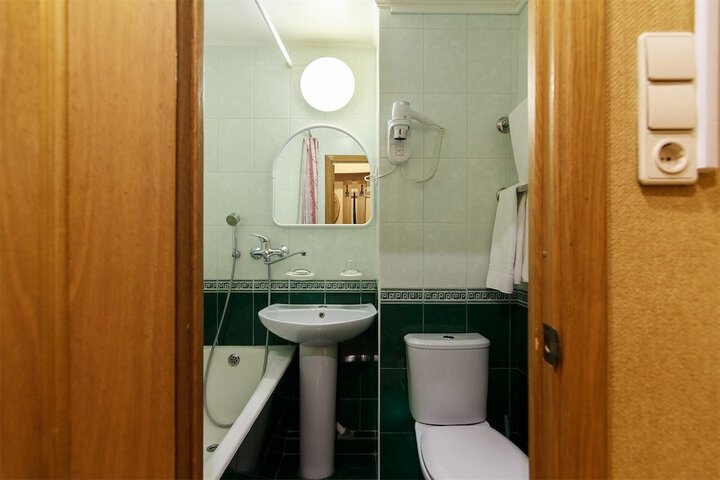 Room 34 of 51