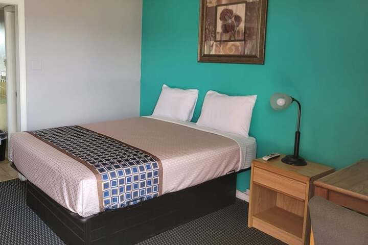 Room 45 of 76