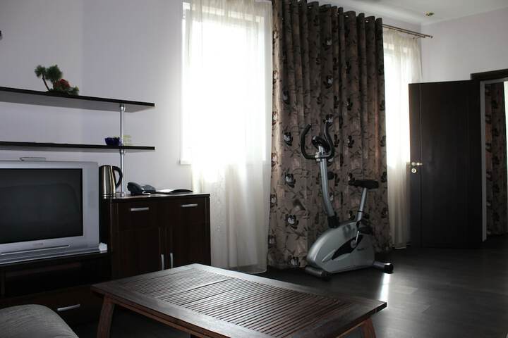 Room 25 of 41