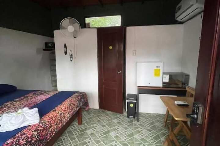 Room 8 of 17
