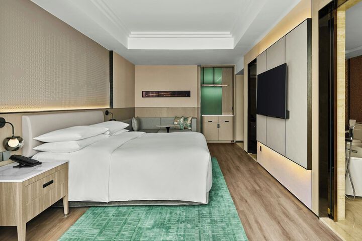 Room 22 of 72