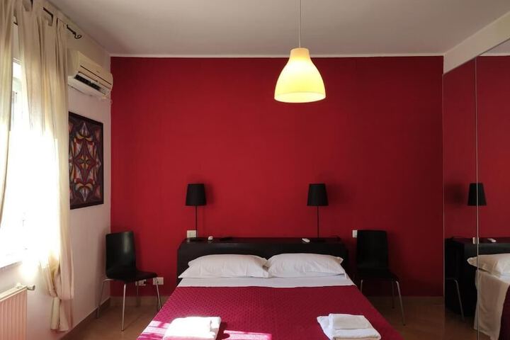 Room 6 of 40