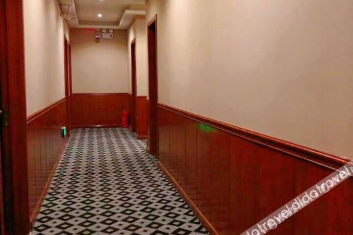 Hotel Interior 11 of 16