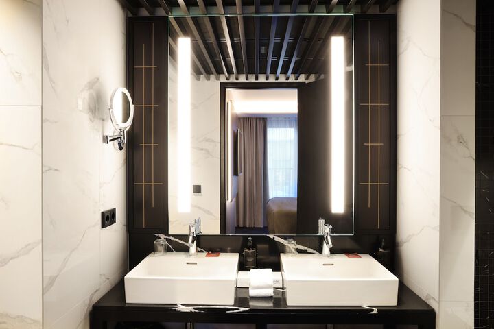 Room 58 of 97