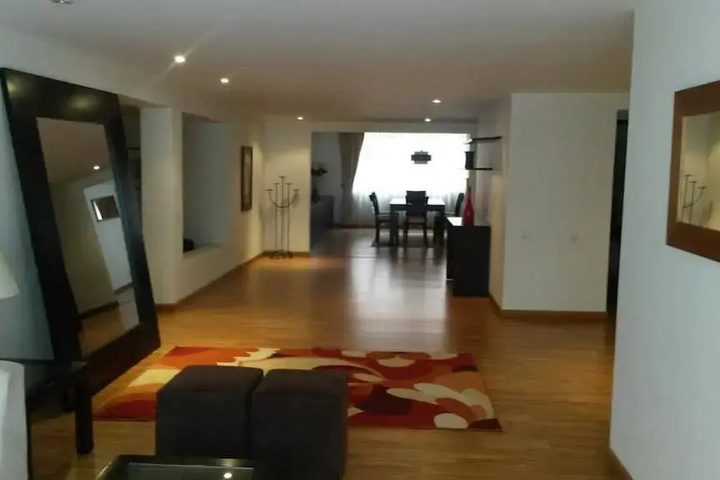Room 10 of 13