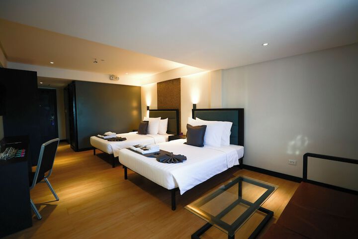 Room 27 of 51