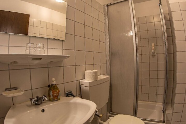 Room 42 of 55