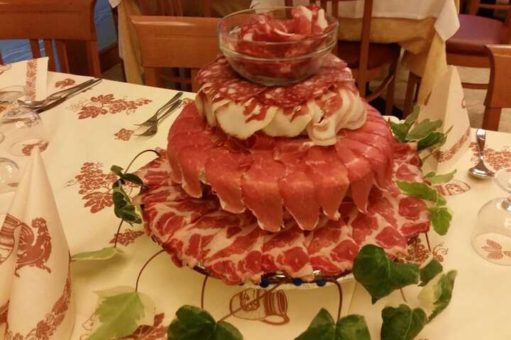 Dining 40 of 62