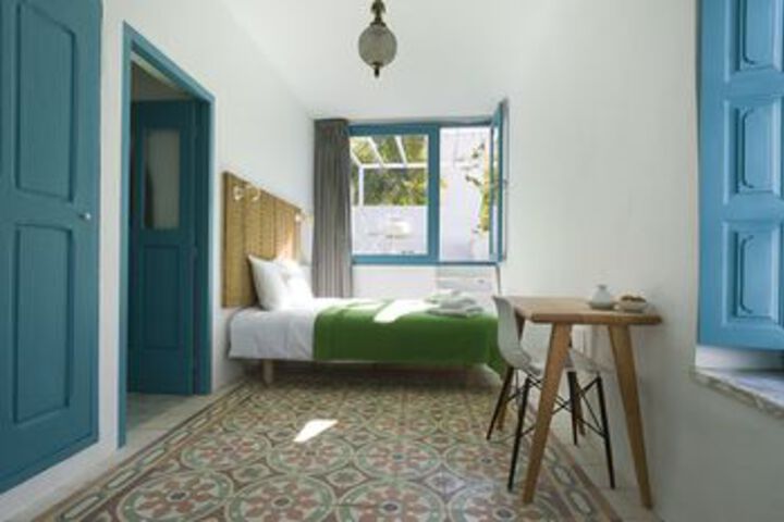 Room 20 of 29