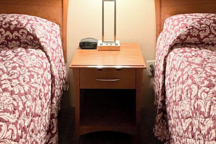 Room 8 of 43