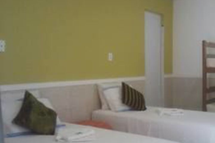 Room 16 of 33