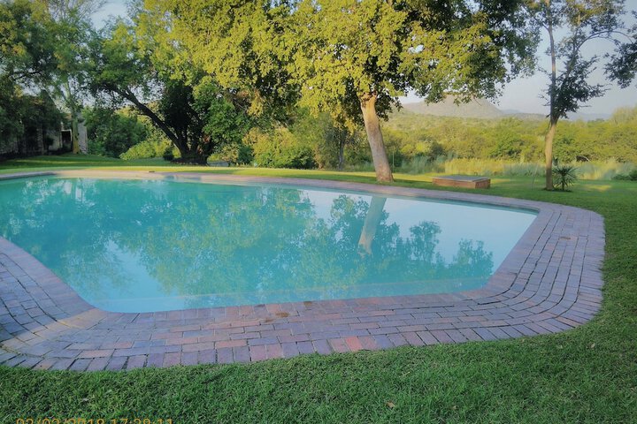 Pool 21 of 52
