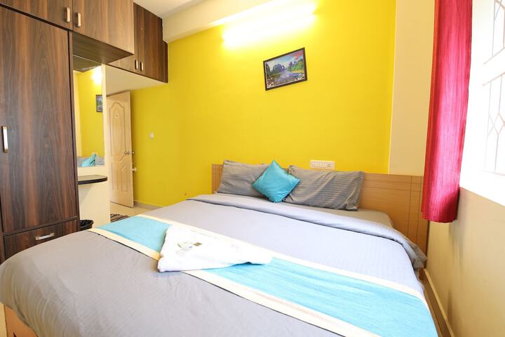 Room 9 of 16