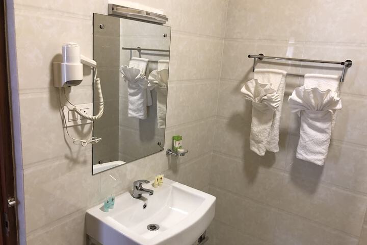 Room 17 of 24