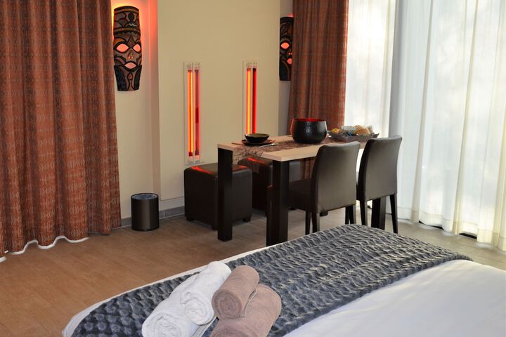 Room 10 of 34