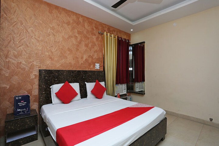 OYO 28440 Mk Hotel & Restaurant